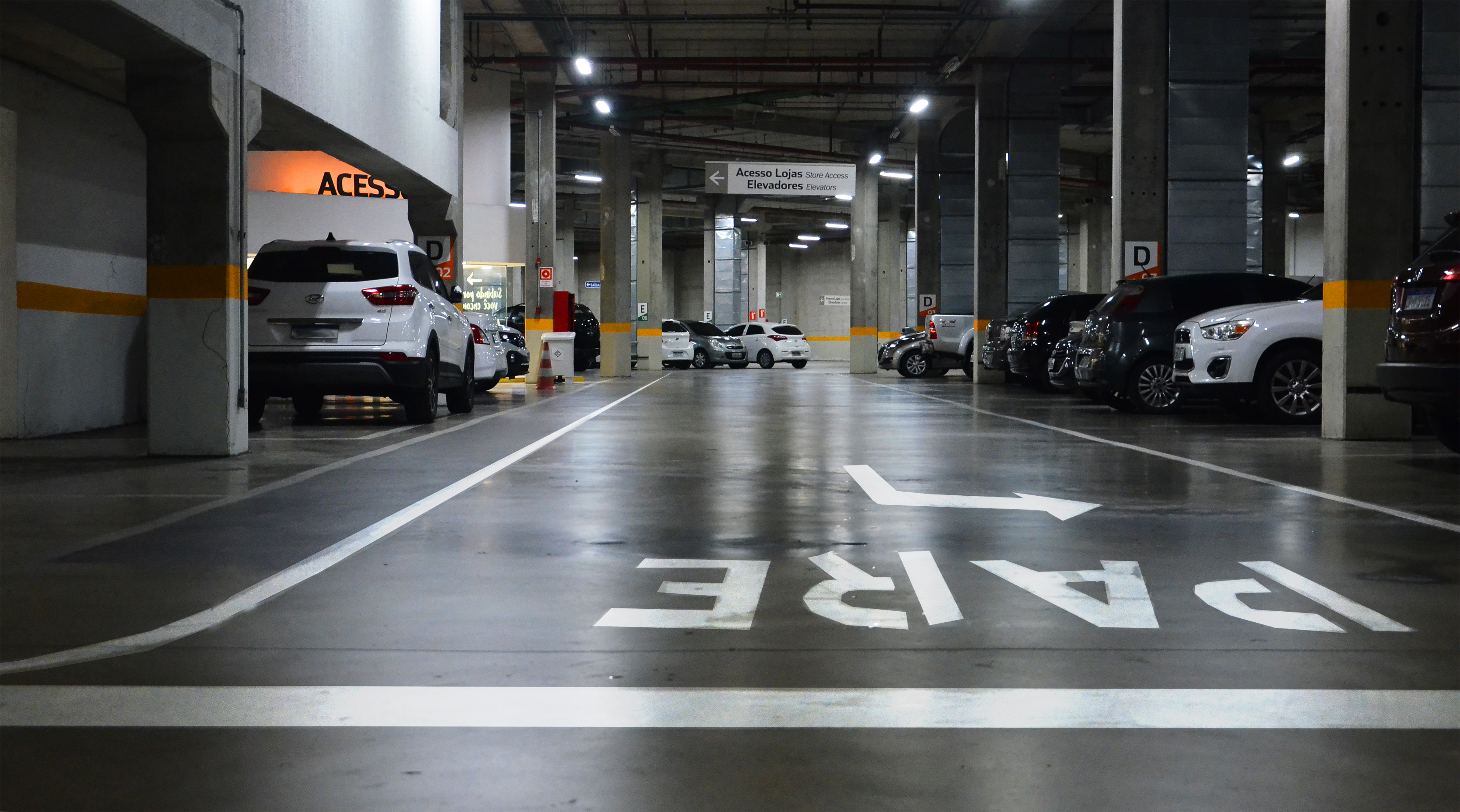 Imagem dois de garagem utilizada no topo das páginas