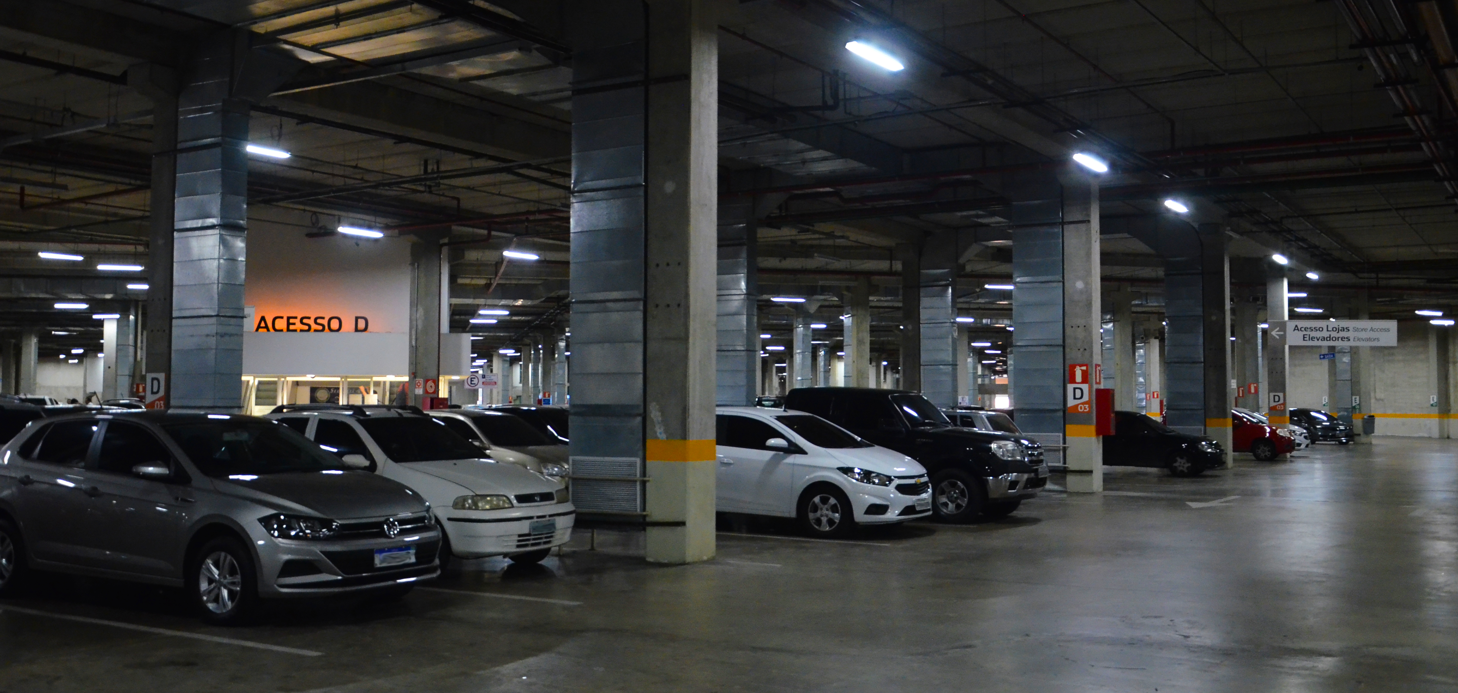 Imagem três de garagem utilizada no topo das páginas